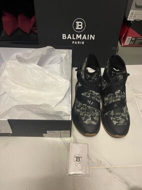 Balmain Men’s Black and Gray Camo High-Top Sneakers